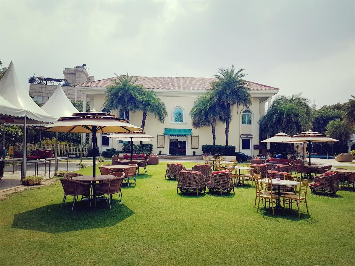 The Palms Town & Country Club - Resort Gurgaon Exteriör bild